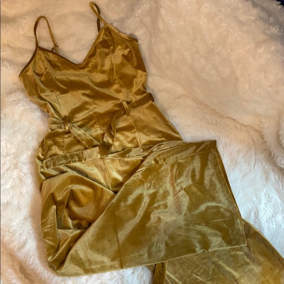 Forever 21 Other - Velvet, wide-leg, romper